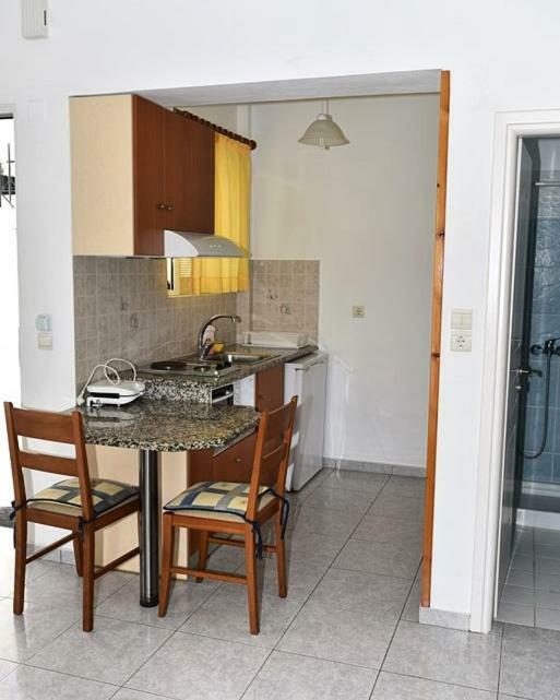 Marmaron Rooms Agiokampos  Exterior foto
