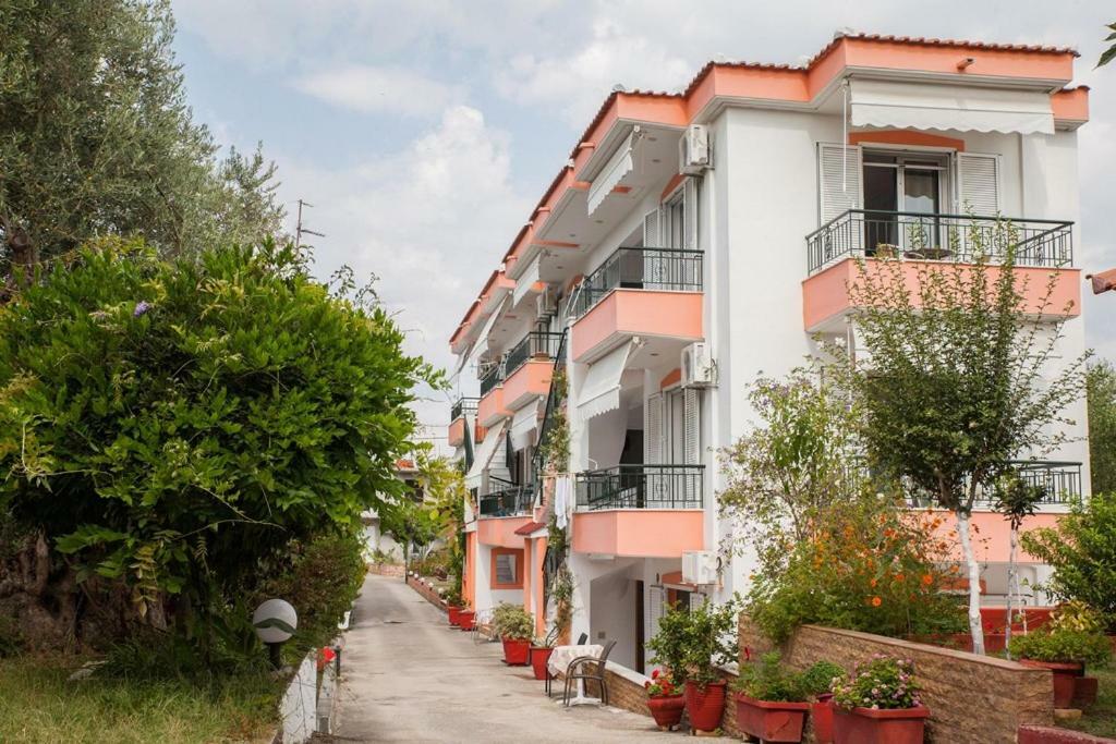 Marmaron Rooms Agiokampos  Exterior foto